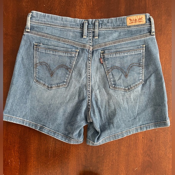 Levi's Jean Shorts - Picture 2 of 5